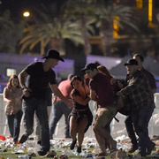 Las Vegas'ta silahlı saldırı olay yerinden ilk görüntüler