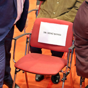 CHP Kongresinde Baykal’ın sandalyesi boş kaldı!