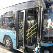 Üsküdar'da otobüs durağa girdi olay yerinden görüntüler