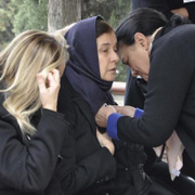 İran'daki Uçak kazasında ölen Ayşe And ve Aslı İzmirli'nin cenaze töreni