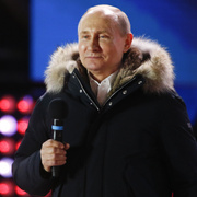 Putin Kızıl Meydan'da zafer konuşması yaptı
