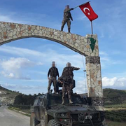 Afrin'de ahırda bulundu! Mehmetçik'in şaşıp kaldığı an