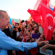 KKTC'de halk Erdoğan'ı coşkuyla karşıladı