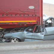 Feci kazada 19 araç birbirine girdi: Çok sayıda yaralı var!