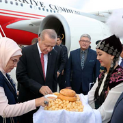 Cumhurbaşkanı Erdoğan'a Kırgızistan'da 'Borsok' ikramı!