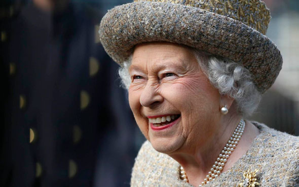Kraliçe Elizabeth, tahtını Prens Charles’a devredecek’ Kraliçe Elizabeth, tahtını Prens Charles’a devredecek’