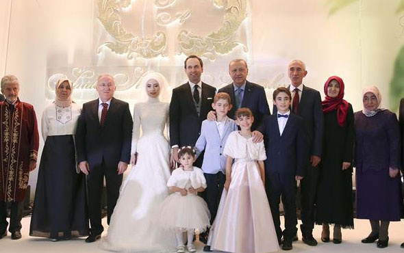 Başkan Erdoğan Saide Simin Mercanın nikah şahidi oldu Başkan Erdoğan Saide Simin Mercanın nikah şahidi oldu