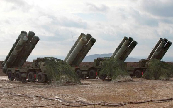 S-400 bataryası Kırım’ın Ukrayna sınırında nöbete başladı S-400 bataryası Kırım’ın Ukrayna sınırında nöbete başladı