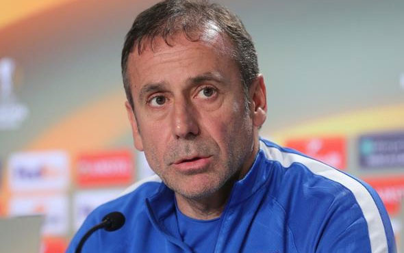 Abdullah Avcı: Robinho transferinden mutluyuz Abdullah Avcı: Robinho transferinden mutluyuz