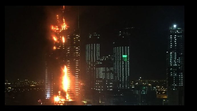 Dubaide 63 katlı otelde yangın Dubaide 63 katlı otelde yangın