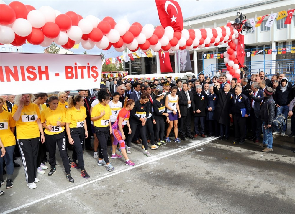 bakan arslan bir ilki gerçekleştirdi! adeta küllerinden doğdu