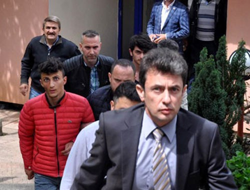 Sabıkası kabarık çıktı! Kadıköy'e de bıçakla girmiş!