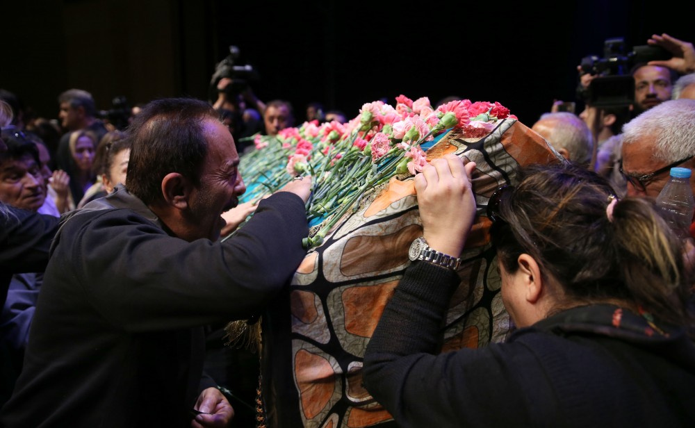 Oya Aydoğan'ın cenaze töreni kimler vardı detaya dikkat!