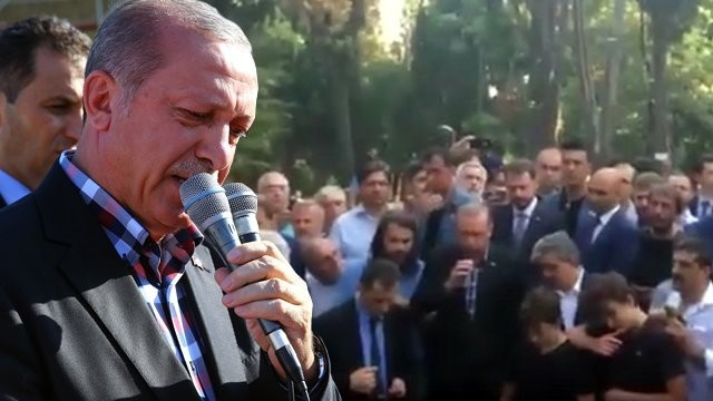Erol Olçak'ın eşinden ağlatan sözler! Erdoğan'ın gözlerine bakamadım...