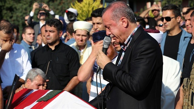 Erol Olçak'ın eşinden ağlatan sözler! Erdoğan'ın gözlerine bakamadım...