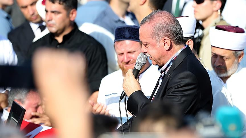 Erol Olçak'ın eşinden ağlatan sözler! Erdoğan'ın gözlerine bakamadım...