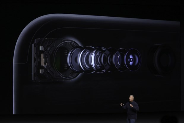 iPhone 7 ve iPhone 7 Plus çıktı işte görüntüleri