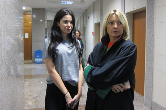 Caner - Asena davasında hakim çıldırdı: Allah ikinizden de...