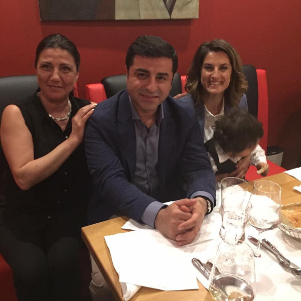 Selahattin Demirtaş'ın eşi siyasete girecek mi? 1 yıllık süreci anlattı