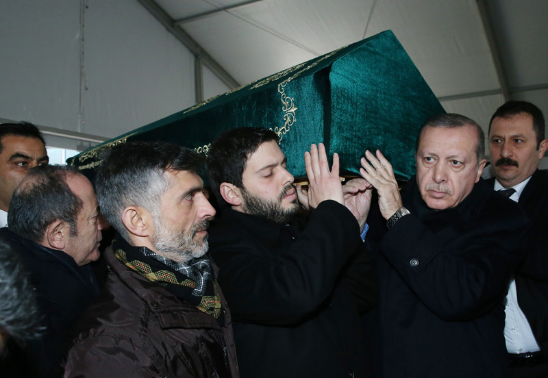 Yavuz Yılmaz'ın cenazesindeki sürpriz isimler! Tansu Çiller ve...