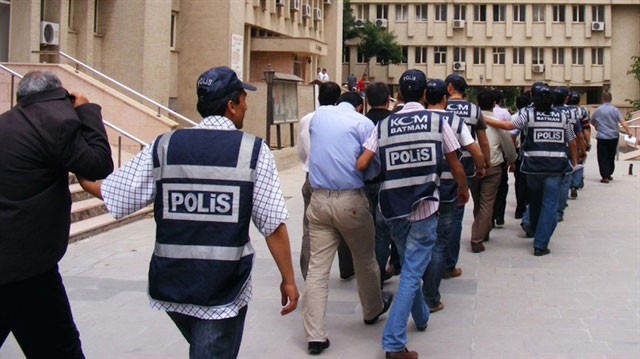 FETÖ'nün iğrençliğine bakın! Bekar kızlara...