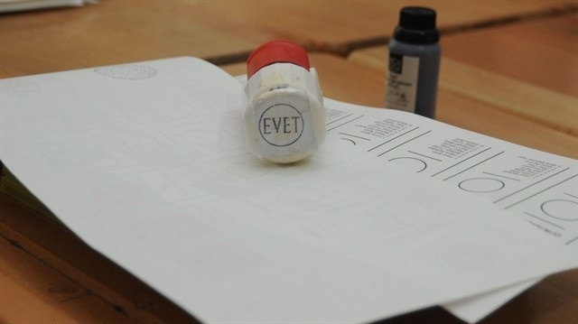 Adil Gür referandum anket sonuçları evet hayır oy oranları rekor!