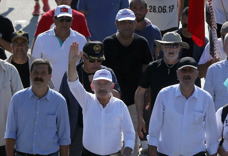 Kılıçdaroğlu'nun önünde tabanca mermisi bulundu