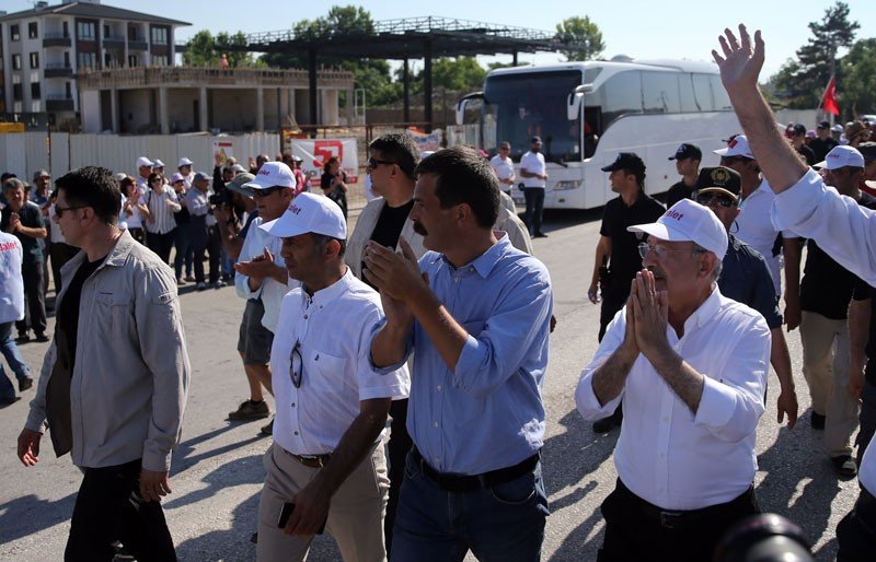 Kılıçdaroğlu'nun önünde tabanca mermisi bulundu