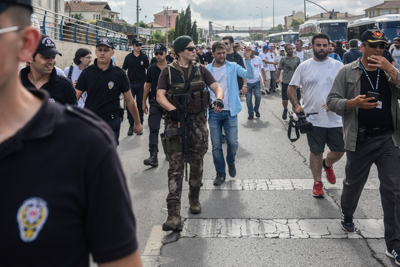 Kemal Kılıçdaroğlu nerede? Yürüyüşte bir ilk yol kapatıldı ve...