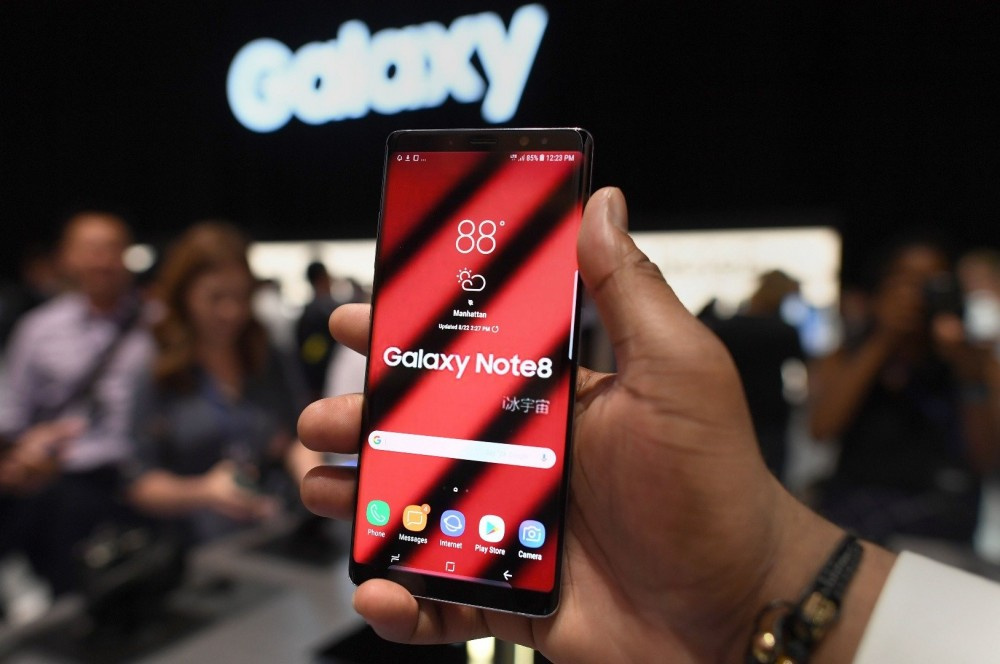 Samsung bombayı patlattı Note 8 resmen tanıtıldı