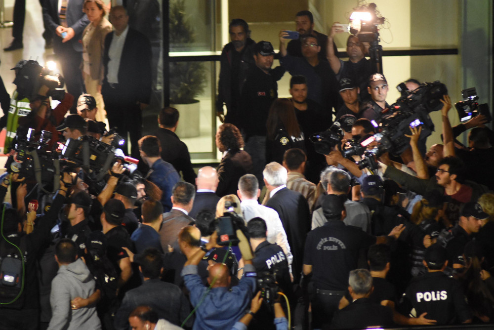 Papaz Rahip Brunson Türkiye'den ayrıldı!