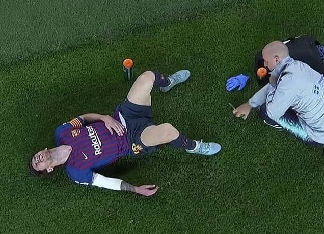 Messi sakatlandı kıvranarak sahayı terk etti! Büyük şoku sonra yaşadı