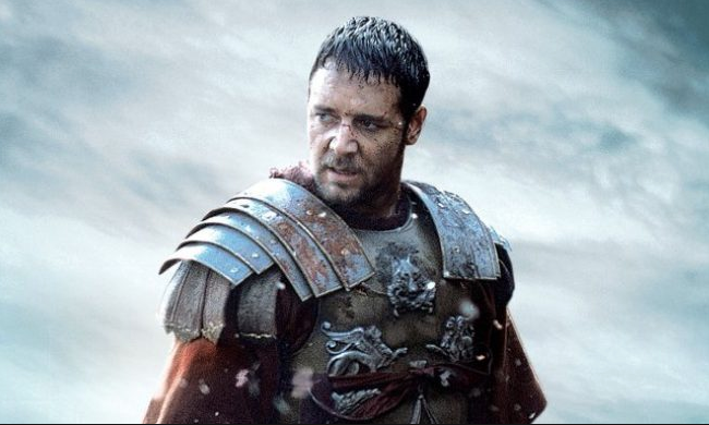 Russell Crowe'a ne olmuş öyle yoldan geçenler tanıyamadı