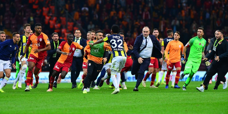 Jailson, Belhanda'ya tokat attÄ±: Arena karÄ±ÅtÄ±!