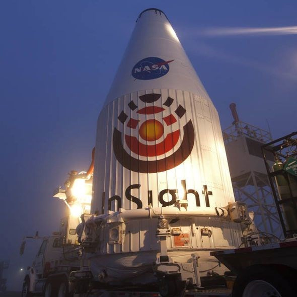 NASA başardı: Mars kaşifi InSight sorunsuz iniş yaptı!