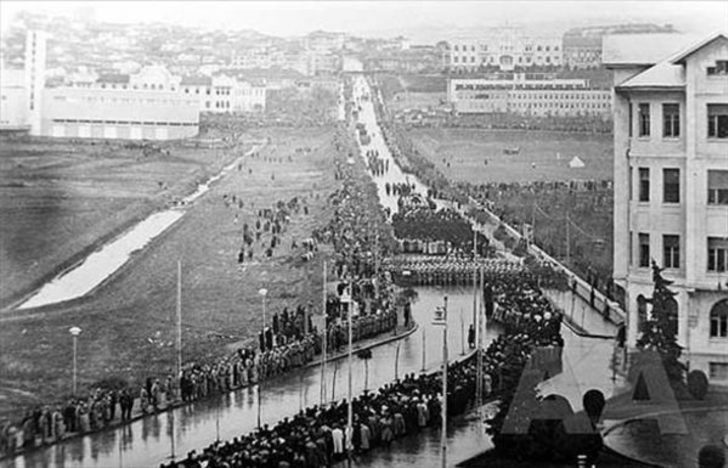 AtatÃ¼rk'Ã¼n son vedasÄ±nÄ±n aÄlatan hikayesi