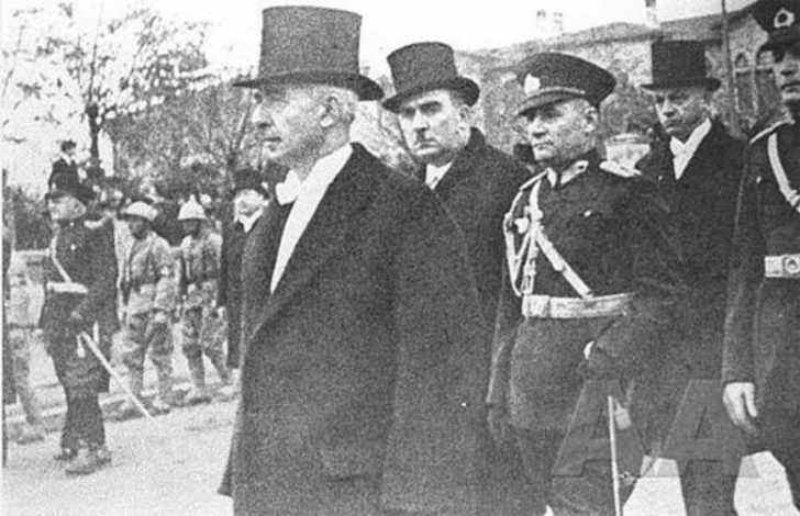 AtatÃ¼rk'Ã¼n son vedasÄ±nÄ±n aÄlatan hikayesi