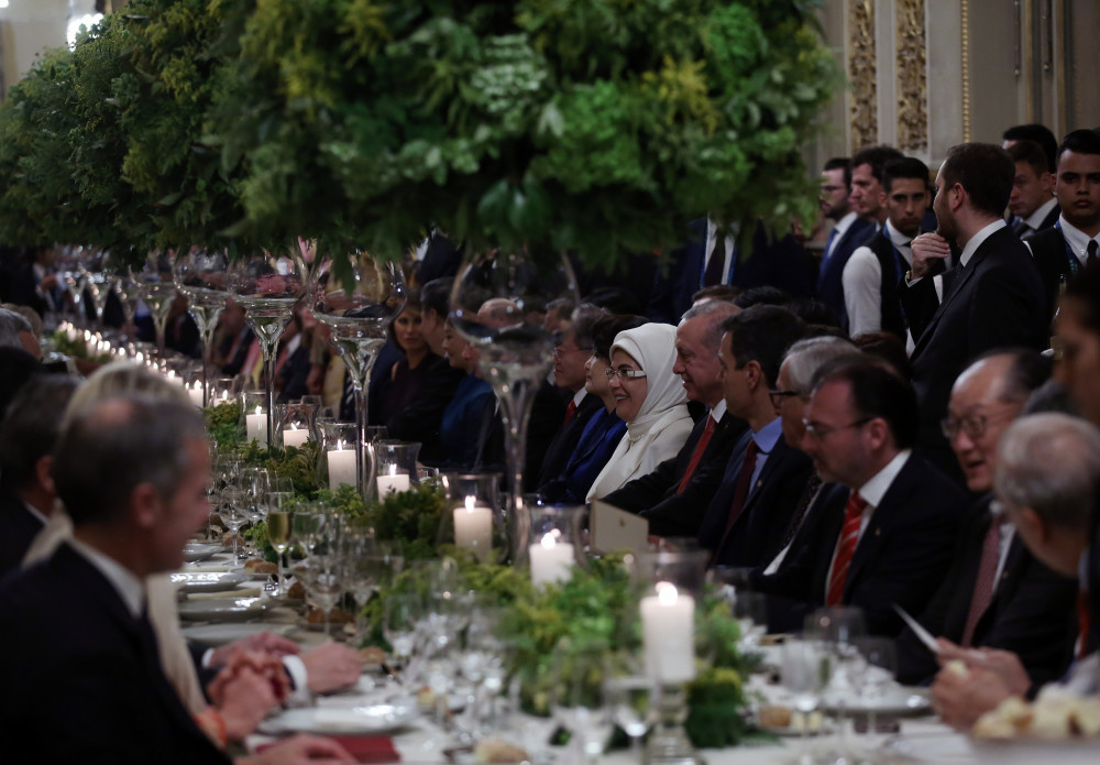 G20 liderleri yemekte buluştu! Erdoğan’a özel helal menü hazırlandı
