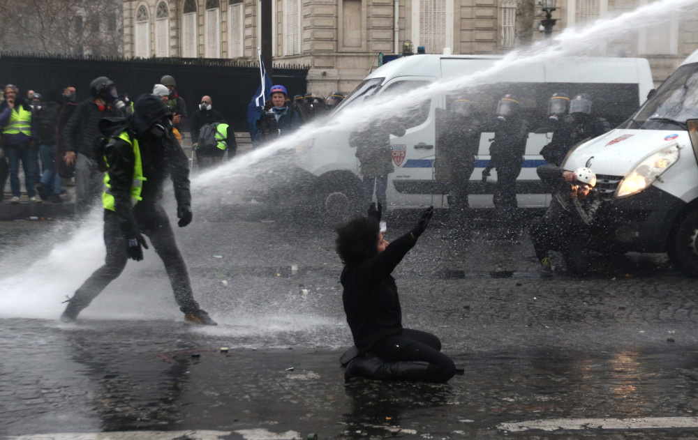 Fransa'da akaryakıt zammı protestolarının bilançosu