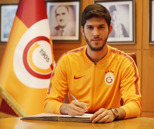 Galatasaray'ın transfer rotası belli oldu!