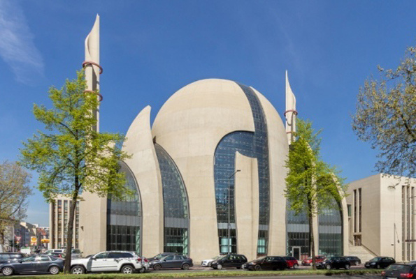 Müslümanlara cami vergisi geliyor Almanya’da tartışma konusu oldu