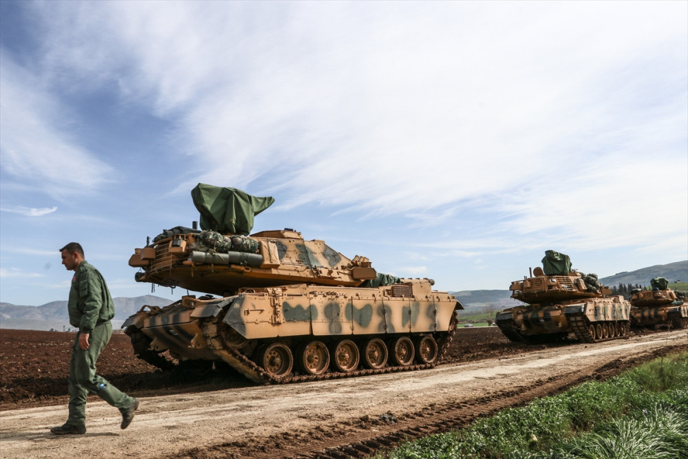 Tanklar yola çıktı! Beşar Esad Afrin'e girerse...