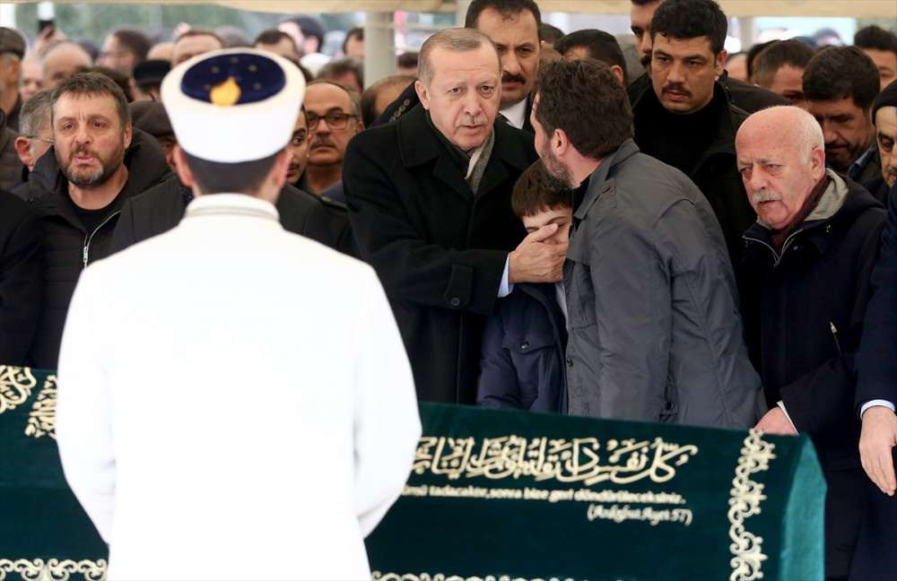 Cumhurbaşkanı Erdoğan�dan eski mesai arkadaşına son görev