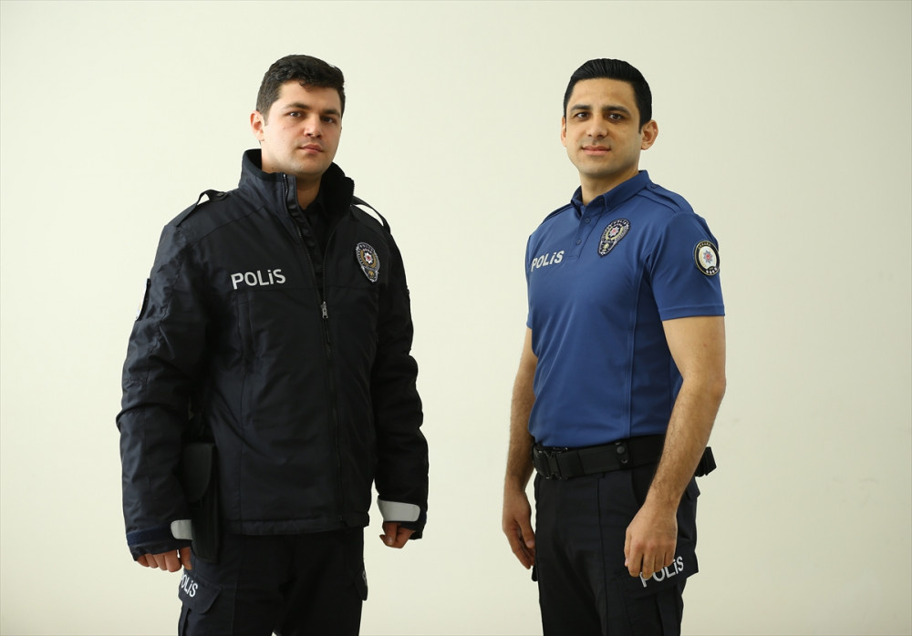 Polisin kıyafeti değişti! Ünlü modacı tasarladı...