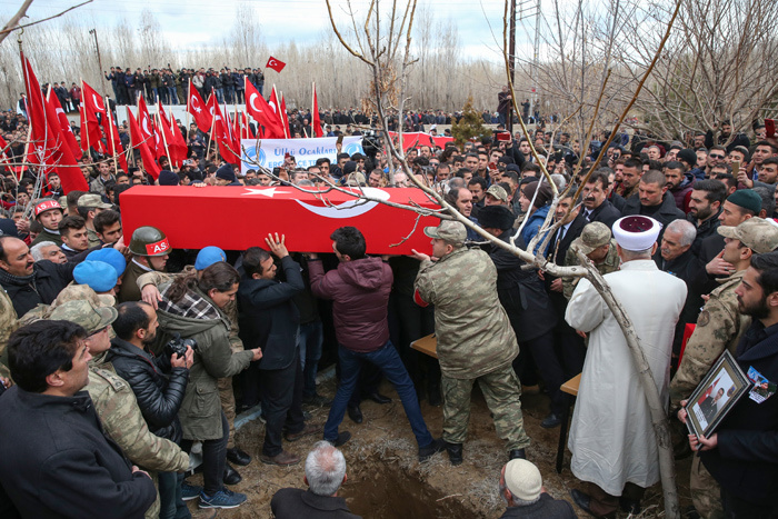 Türkiye yasa boğulmuştu: Afrin şehitlerine son veda!