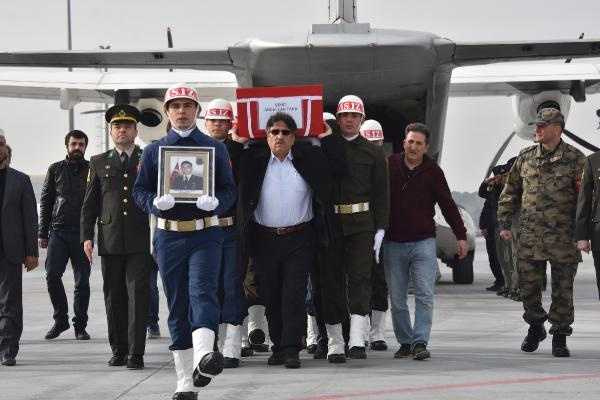 Türkiye yasa boğulmuştu: Afrin şehitlerine son veda!
