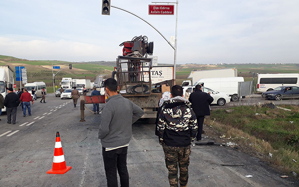 İstanbul´da kahreden kaza: Bir öğrenci öldü, çok sayıda yaralı var!