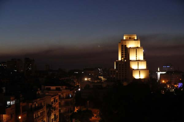 Trump, Esed rejimini vurdu! Ä°Åte ilk gÃ¶rÃ¼ntÃ¼ler...
