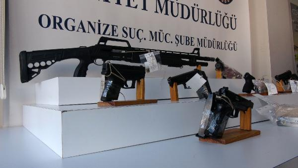 Kendilerini vurup Ãakıcı'ya baÄlılıklarını göstermiÅler!