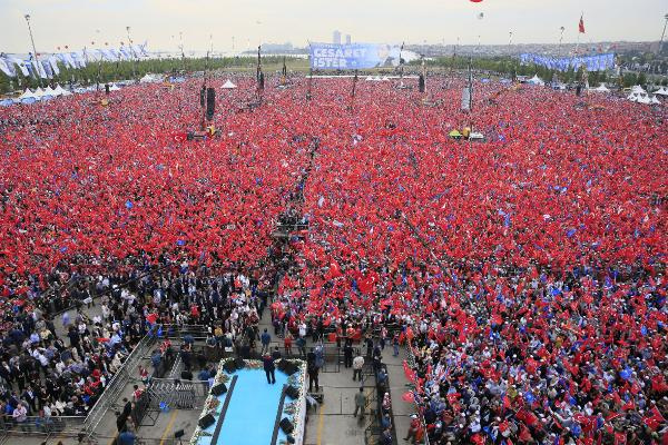 AK Parti'nin İstanbul mitingine kaç kişi katıldı?